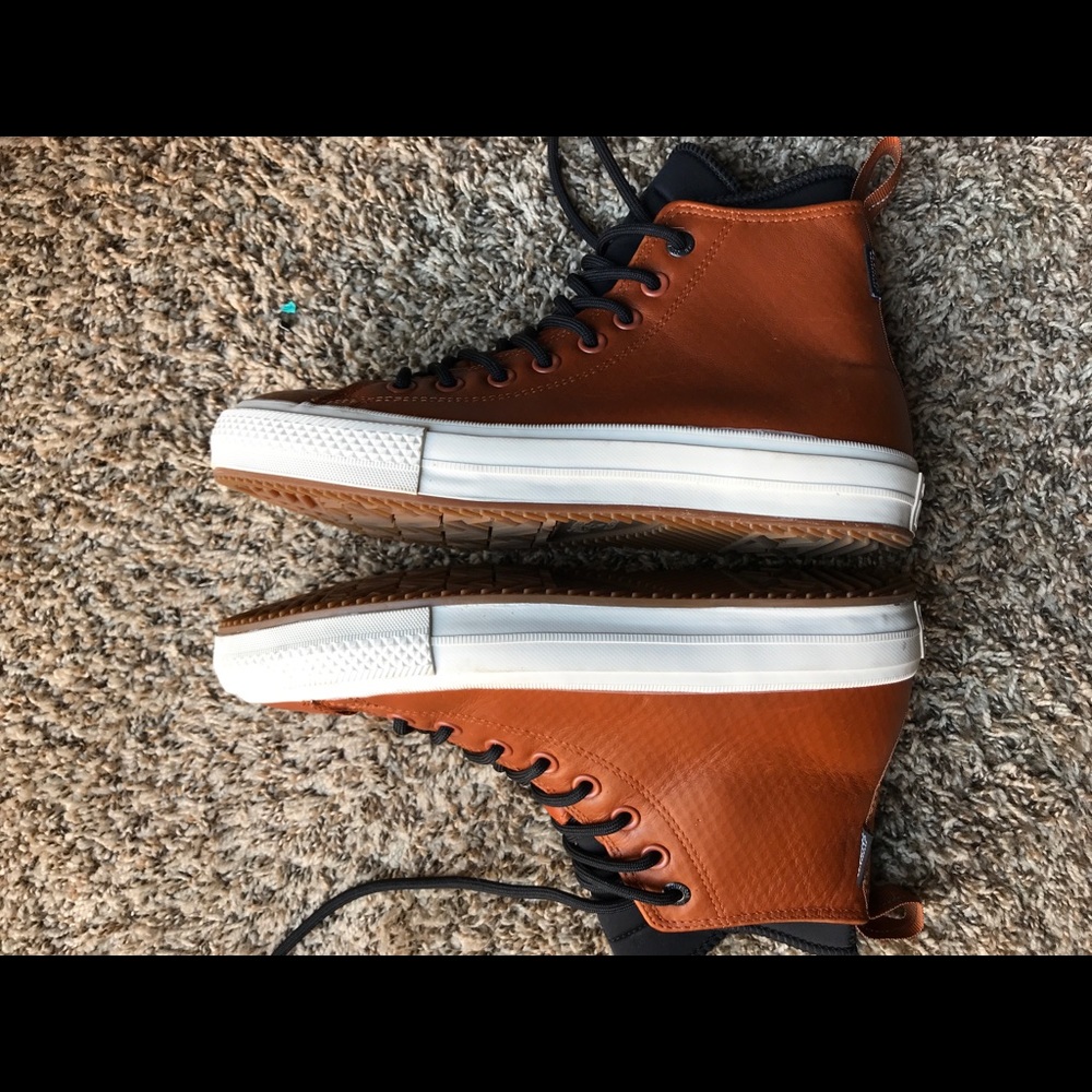 Leather, waterproof Converse